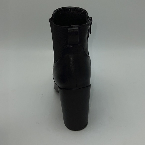 #S0050 Mari A. Comfort Black Zip-Up Pointed Toe Boots | Size: 6.5M - Picture 10 of 12